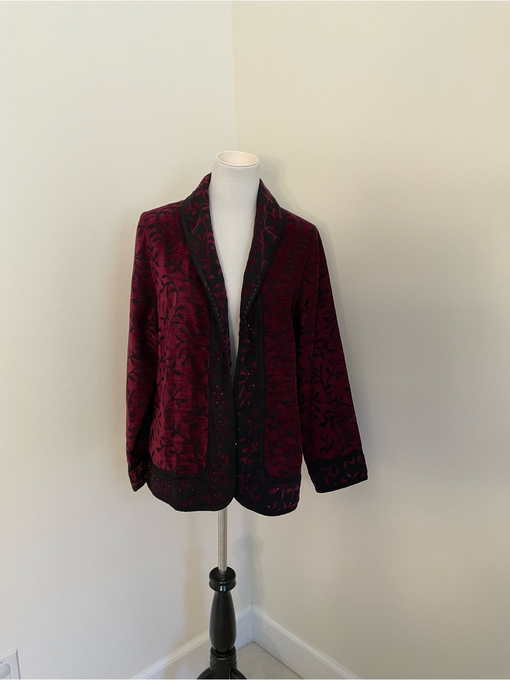 Draper’s & Damon’s Burgundy Floral Jacquard Blazer Jacket